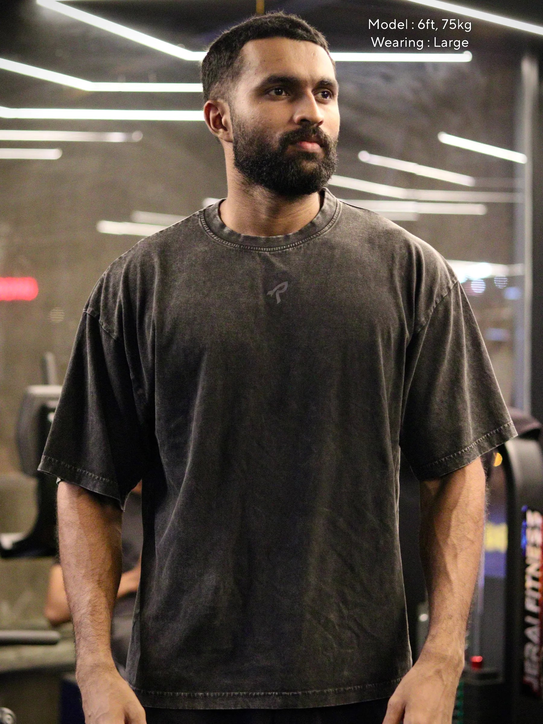 Yodhavu Ember Oversized Tee - Black